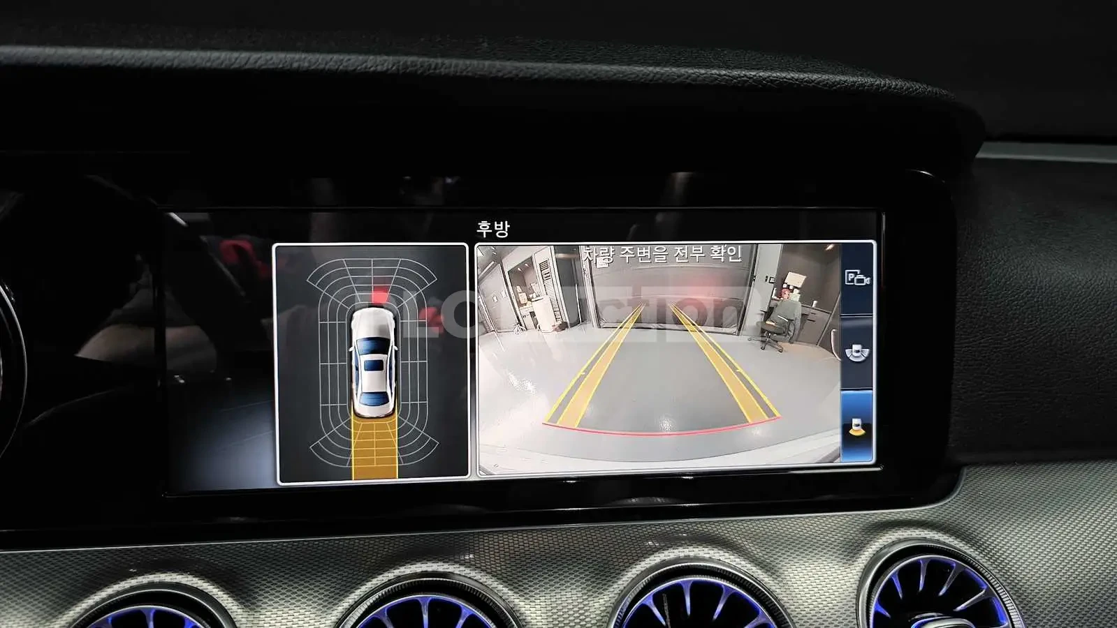 Mercedes-Benz E 220 AVANGARD HEAD UP/BURMESTER 4D/PANORAMA/360CAM/, снимка 12 - Автомобили и джипове - 55310135