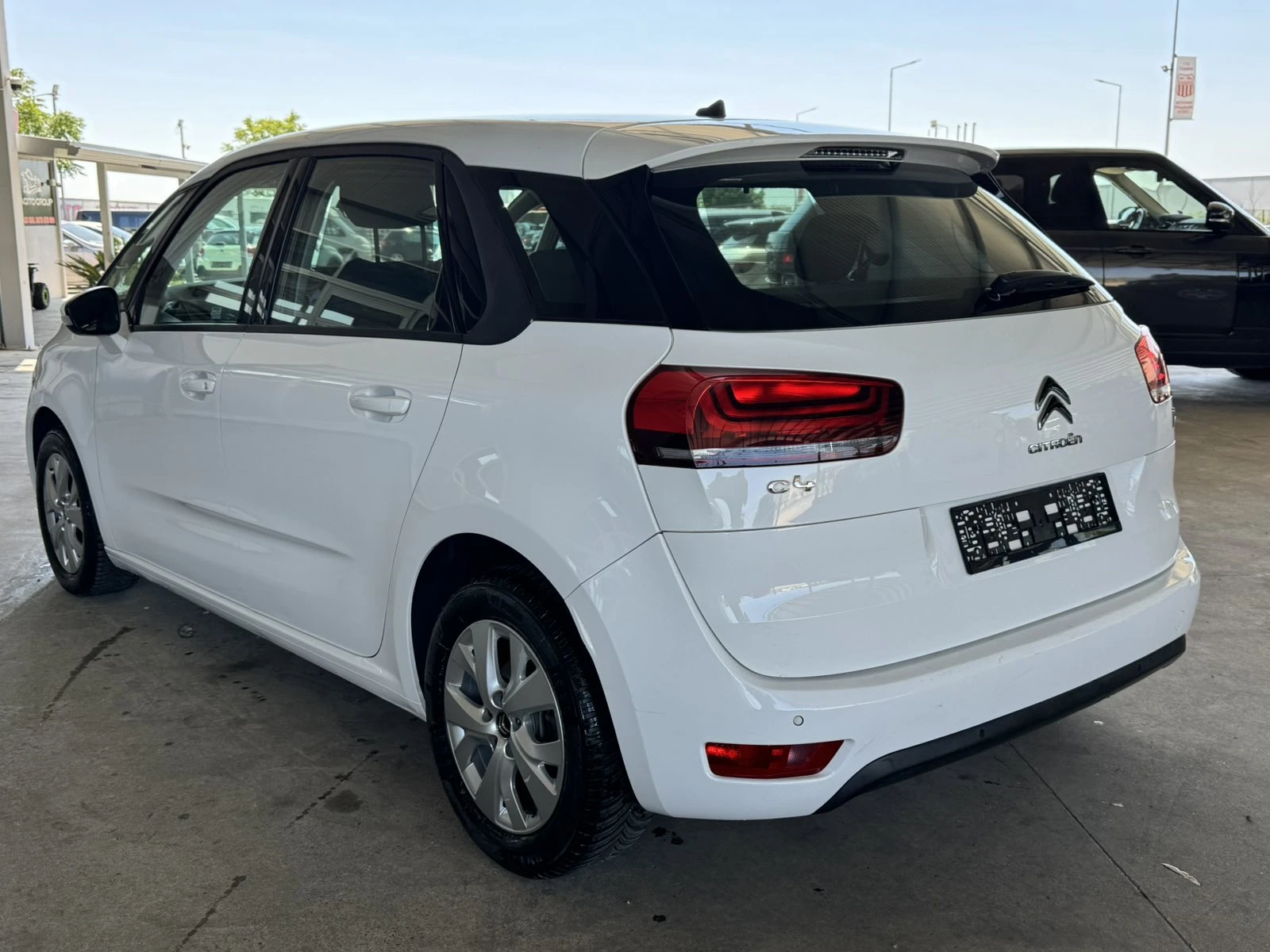 Citroen C4 Picasso 1.6* 120ps* 6ск* НАВИ* КАМЕРА* , снимка 3 - Автомобили и джипове - 55473281
