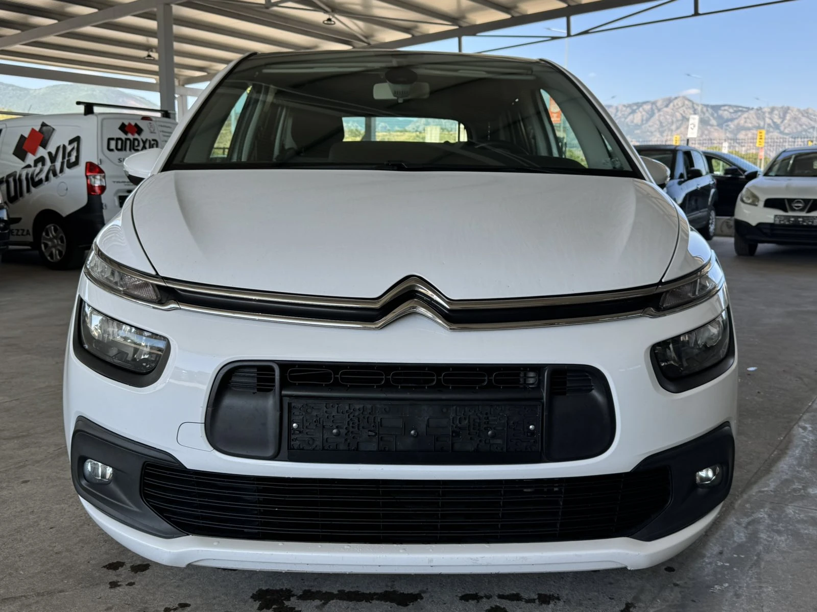 Citroen C4 Picasso 1.6* 120ps* 6ск* НАВИ* КАМЕРА* , снимка 8 - Автомобили и джипове - 55473281