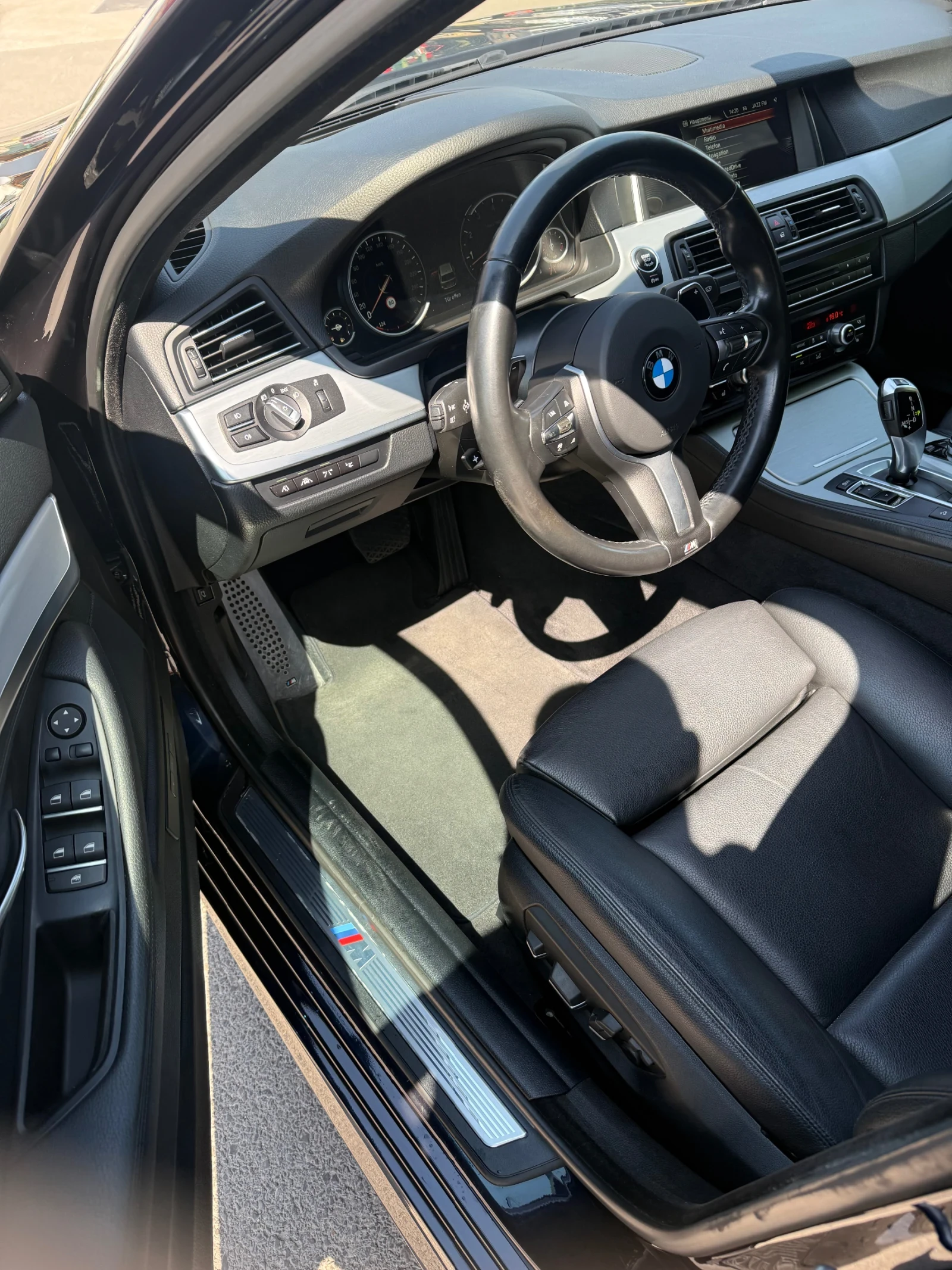 BMW 535 M-Paket/Full/Face/Като Нова!, снимка 9 - Автомобили и джипове - 55645997