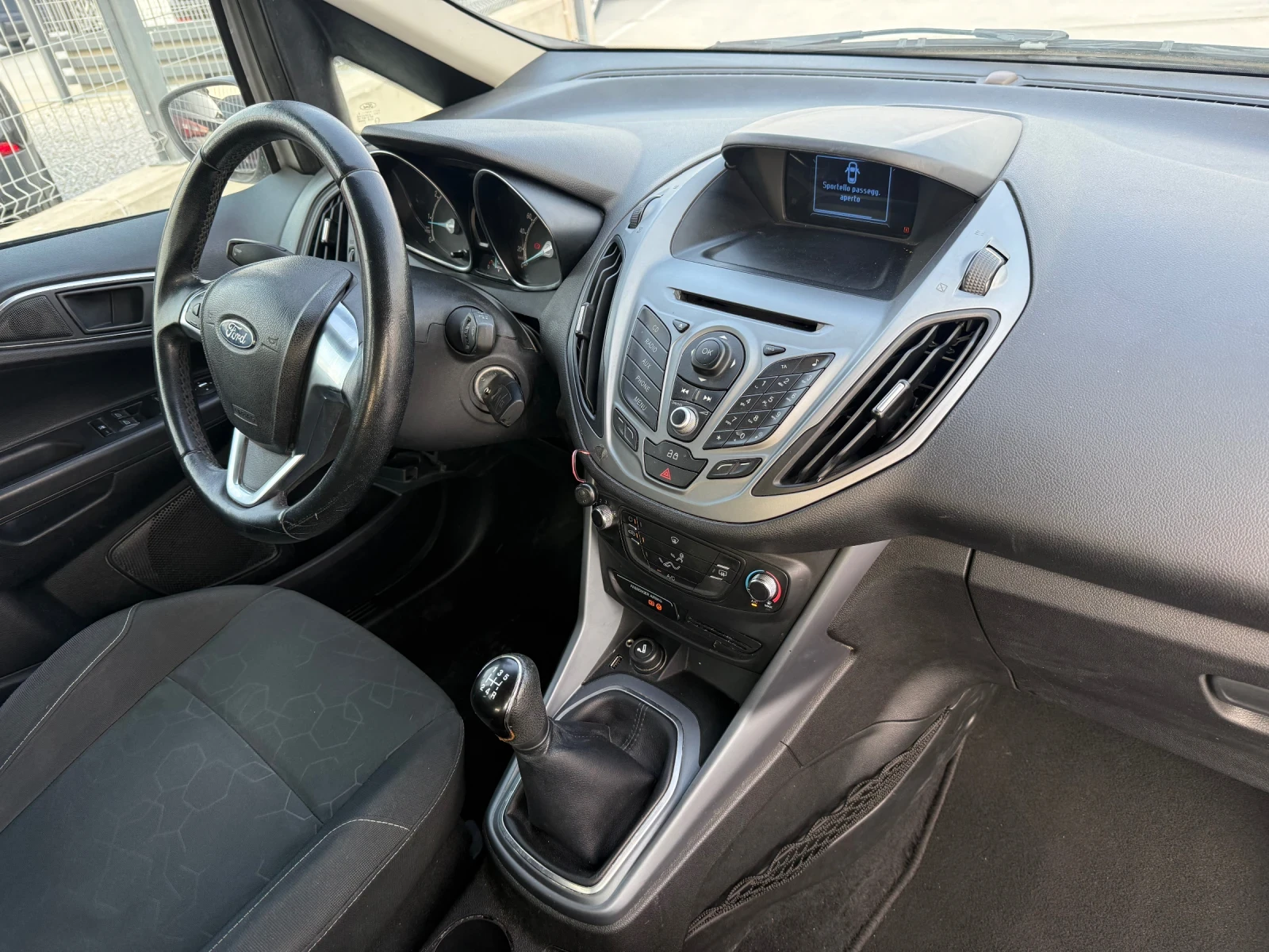 Ford B-Max 1.4i* 2015г* Ръчка* Топ Състояние* , снимка 14 - Автомобили и джипове - 55778596