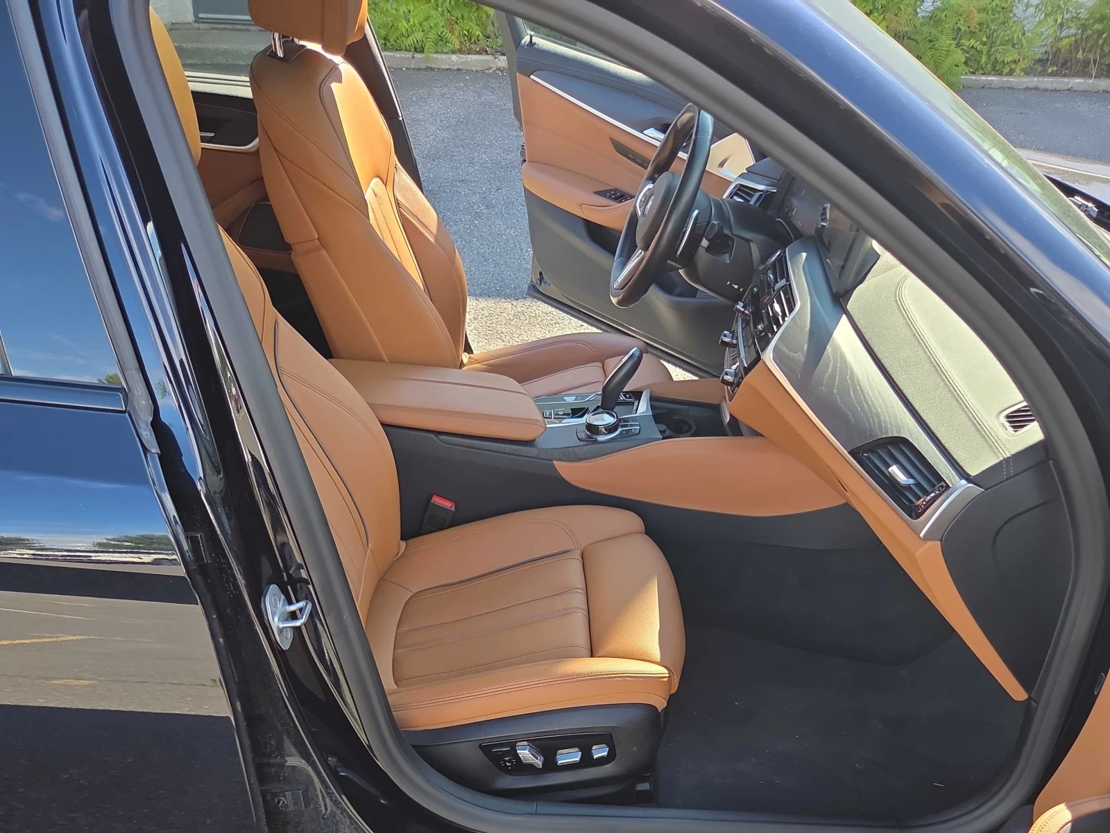 BMW 540 540i xDrive  CARFAX, снимка 11 - Автомобили и джипове - 55937883