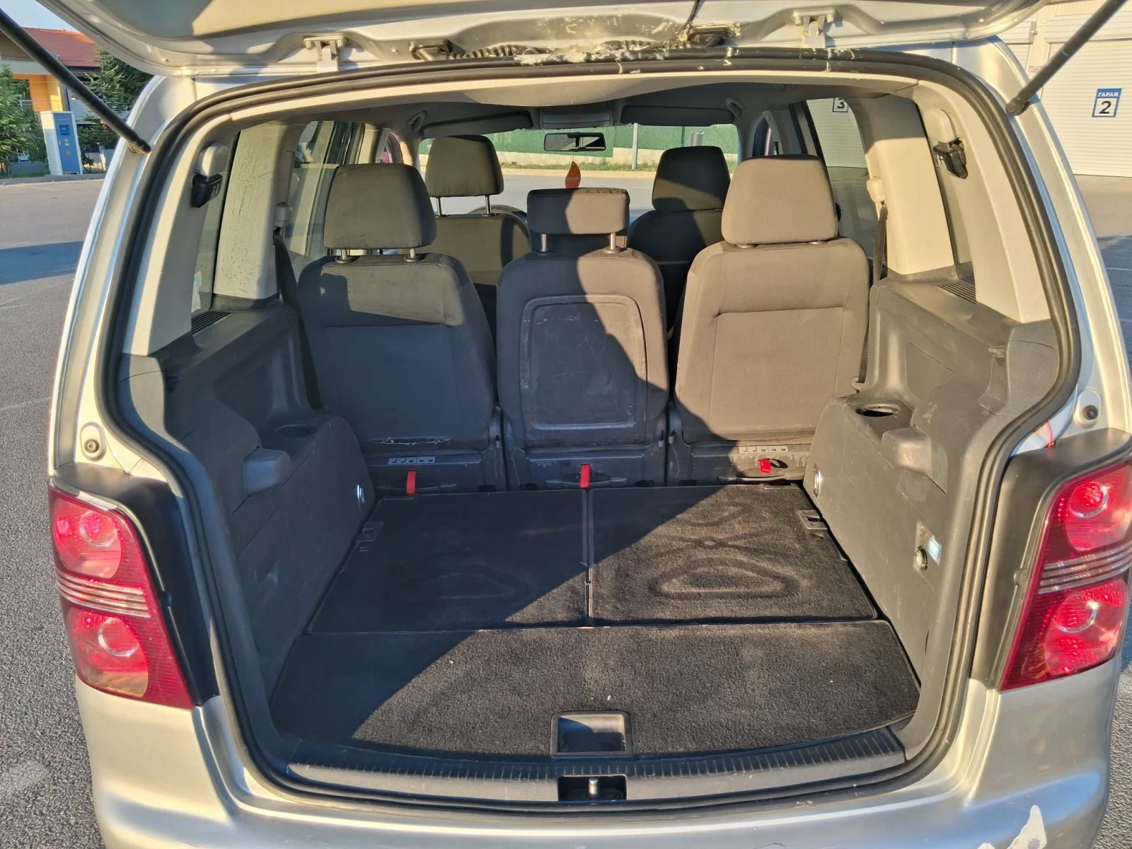 VW Touran, снимка 6 - Автомобили и джипове - 55971085
