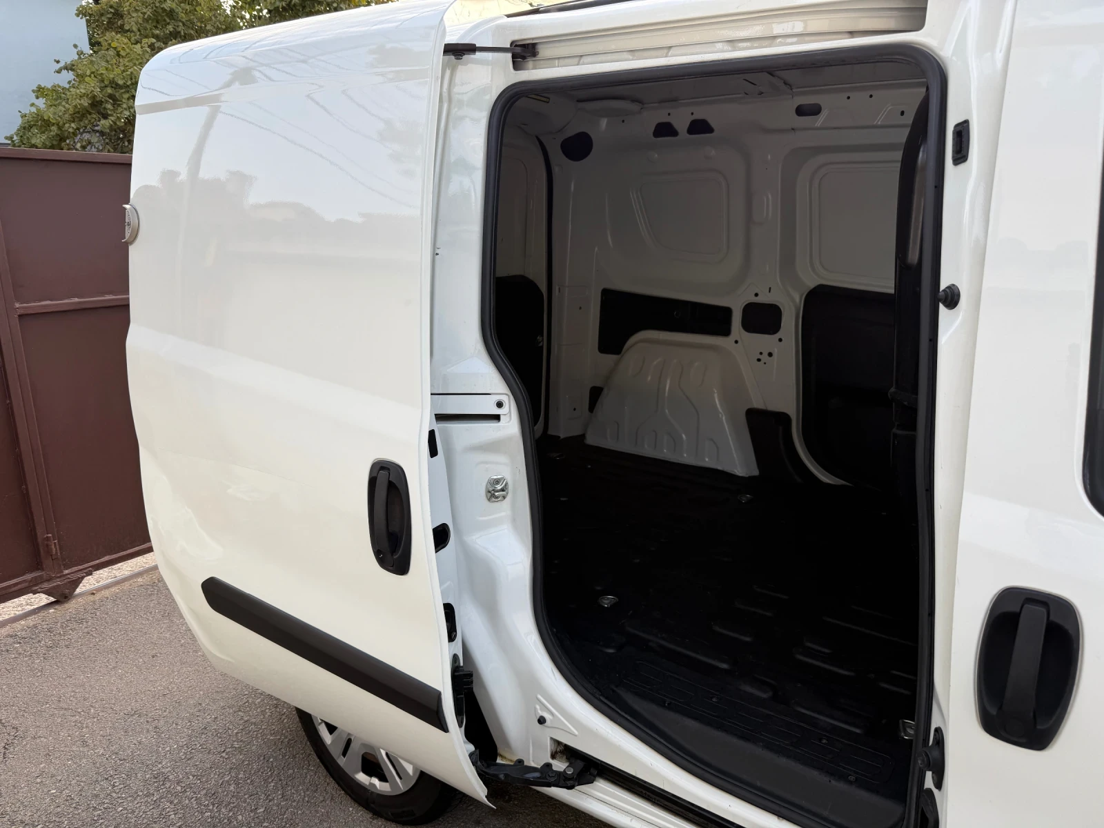 Fiat Doblo 1.6M-JET 105HP, снимка 13 - Автомобили и джипове - 56138799