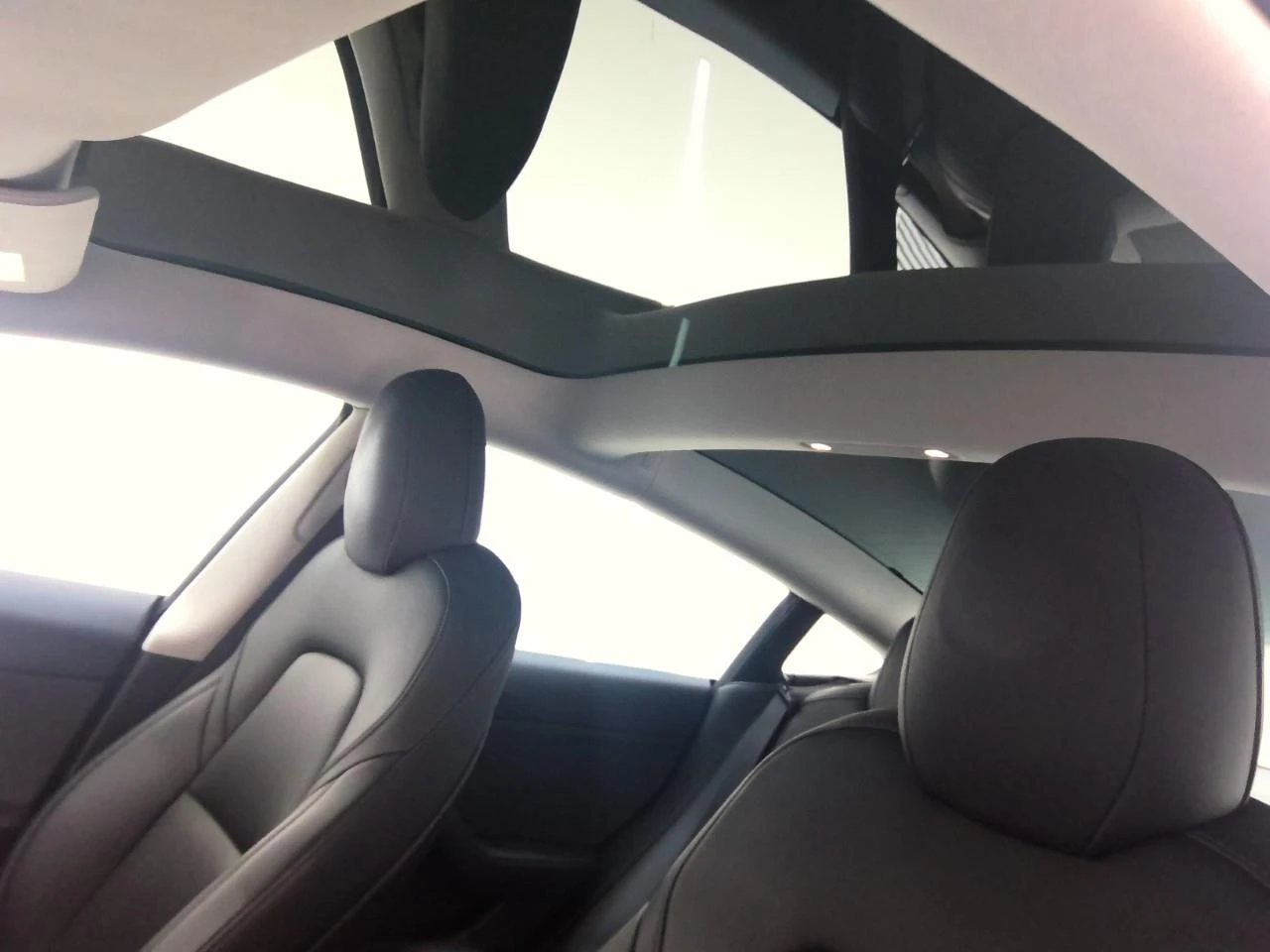 Tesla Model 3 SR LFP, снимка 11 - Автомобили и джипове - 56145963