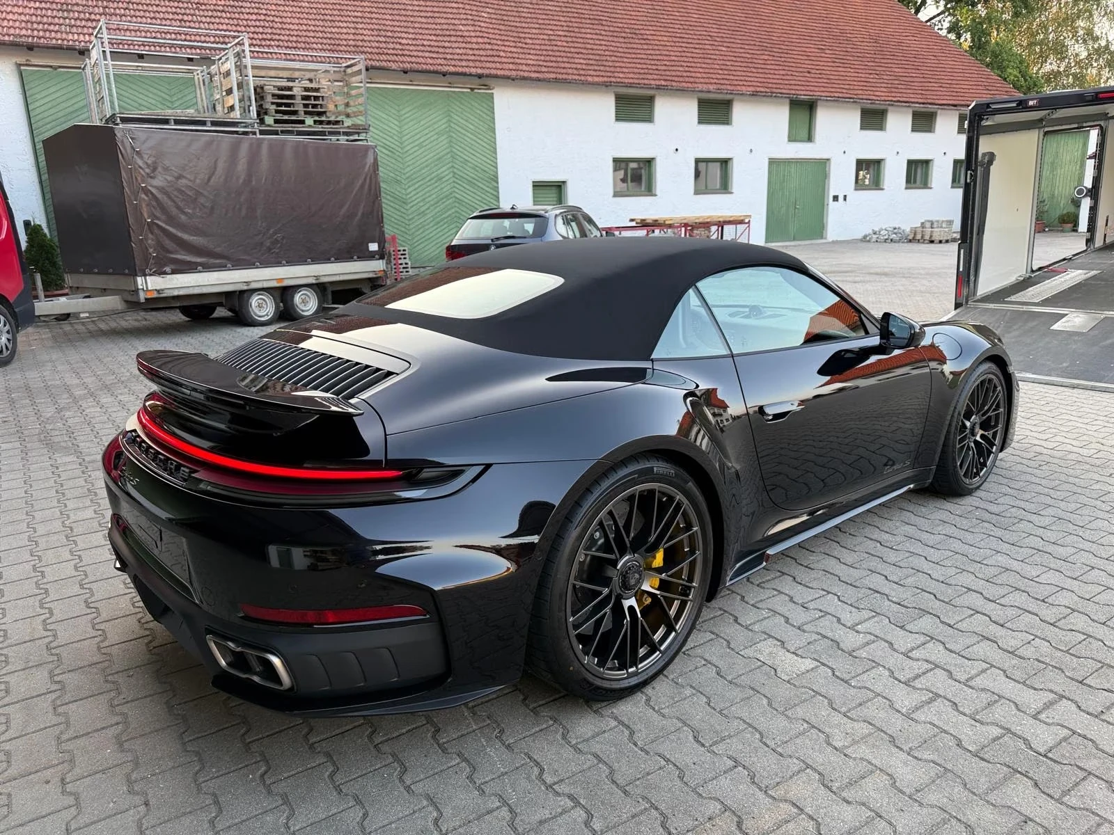 Porsche 911 TURBO S/992.2/CABRIO/BURMESTER/LIFT/VENT SEATS | Mobile.bg � ����������� 3