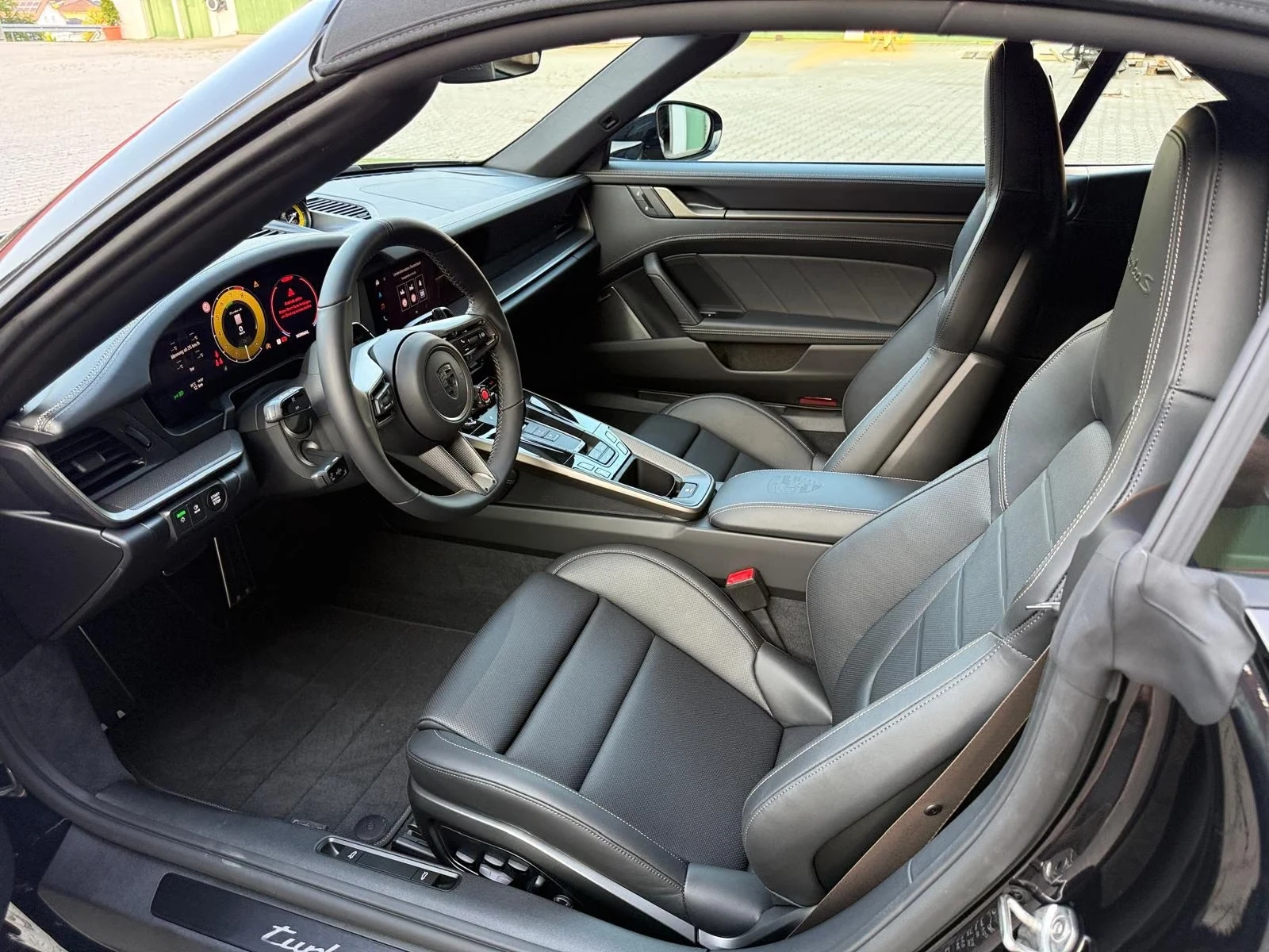Porsche 911 TURBO S/992.2/CABRIO/BURMESTER/LIFT/VENT SEATS | Mobile.bg � ����������� 8