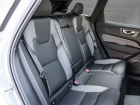 Volvo XC60 T8 Recharge AWD = Ultra Dark = Гаранция, снимка 12