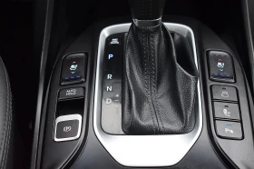 Hyundai Santa fe 2.2ШВЕЙЦАРИЯ-7МЕСТА/ДИСТРОНИК/КОЖА/НАВИ/LANE ASSIS, снимка 12
