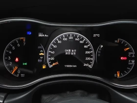 Jeep Cherokee 3.6 Limited/ PANO/ ОБДУХВАНЕ/ ПОДГРЕВ/ КАМЕРА, снимка 8