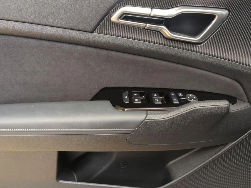 Kia Sportage 1.6PHEV/265HP/GT-LINE/AWD/CAM/NAVI/LED/KLESS/489g, снимка 14 - Автомобили и джипове - 52165815