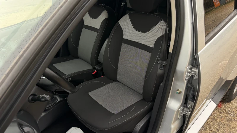 Dacia Duster 1.5DCi, НОВИЯ МОТОР, снимка 13 - Автомобили и джипове - 52457004