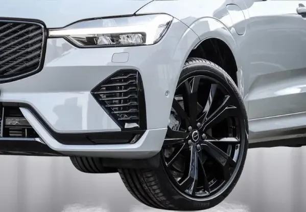 Volvo XC60 T8 Recharge AWD = Ultra Dark = Гаранция, снимка 3 - Автомобили и джипове - 54179300