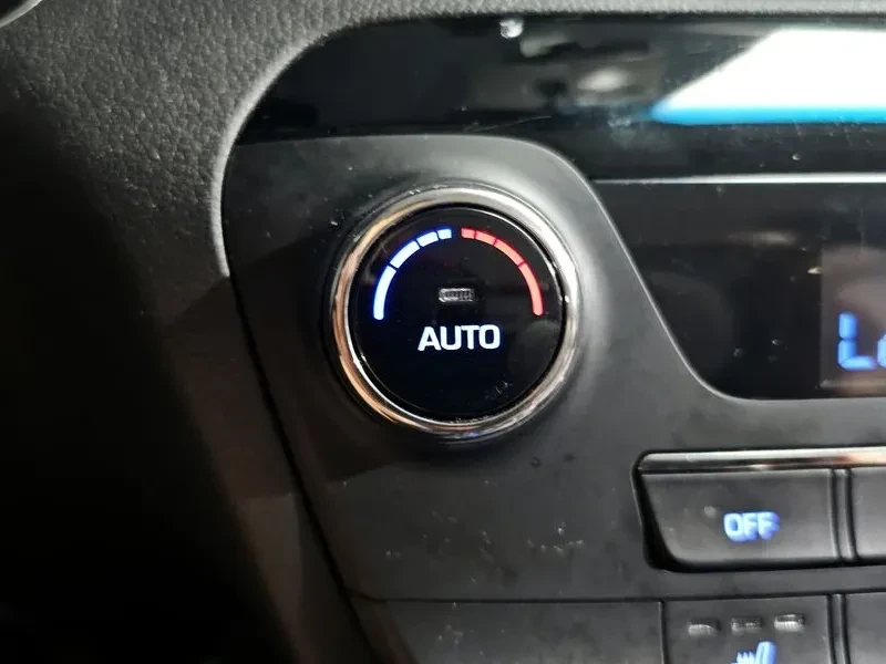 Hyundai Tucson DIESEL 1.7 2WD MODERN, снимка 16 - Автомобили и джипове - 55263627