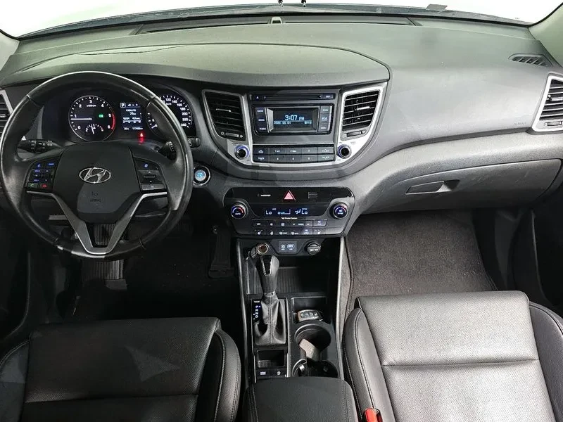 Hyundai Tucson DIESEL 1.7 2WD MODERN, снимка 7 - Автомобили и джипове - 55263627