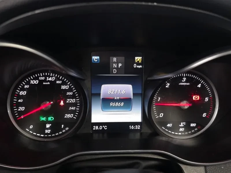 Mercedes-Benz GLC 220 4MATIC - САМО 30% АВАНС, снимка 8 - Автомобили и джипове - 56005618
