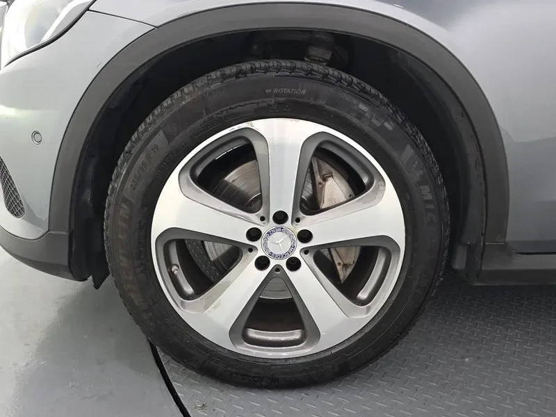 Mercedes-Benz GLC 220 4MATIC - САМО 30% АВАНС, снимка 5 - Автомобили и джипове - 56005618