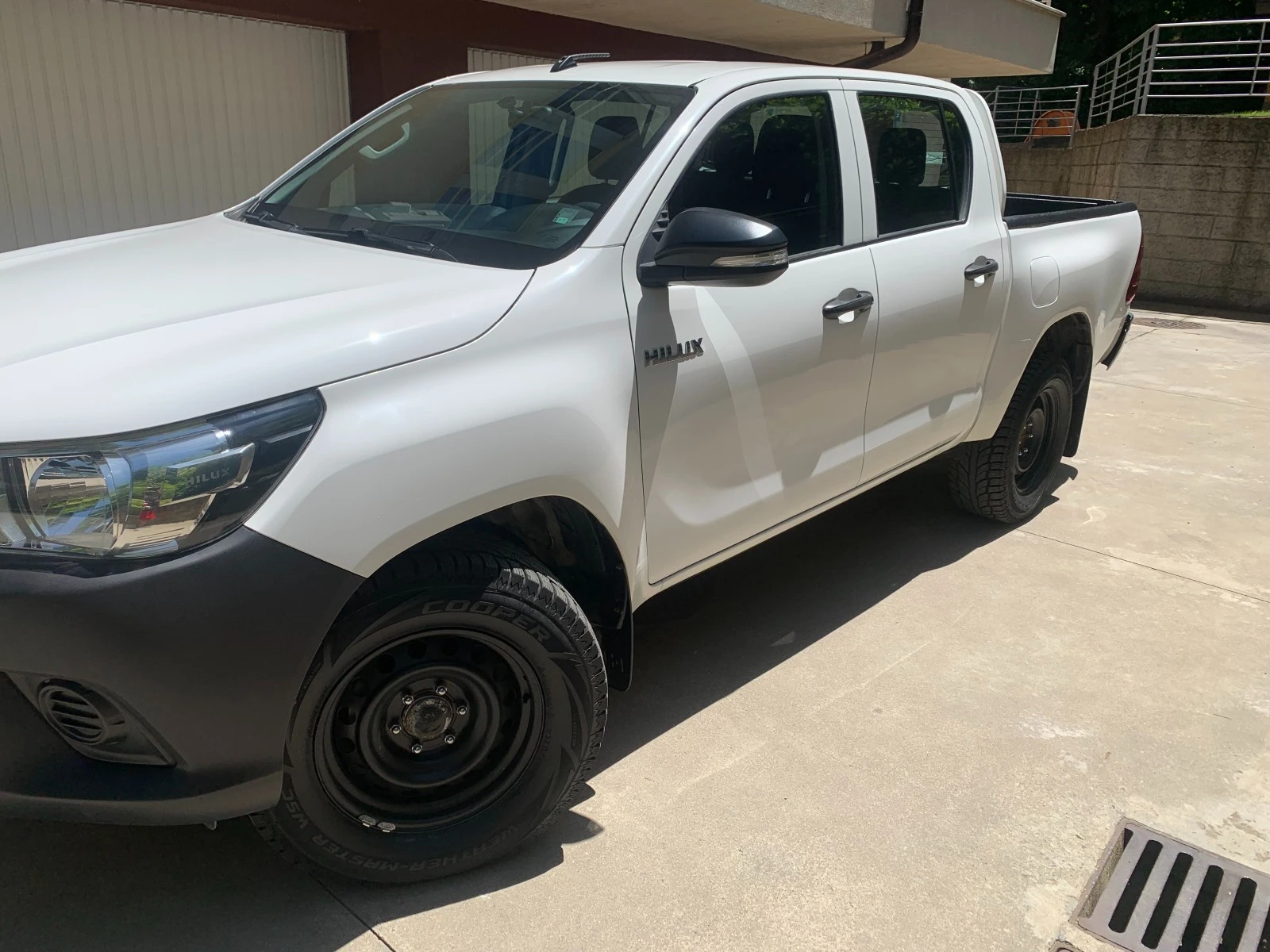 Toyota Hilux 2, 4 дизел - изображение 2