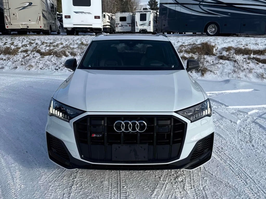 Audi SQ7 * 4.0 TFSI quattro * CARFAX * БЕЗ ПЪРВОНАЧАЛНА ВНО - изображение 3