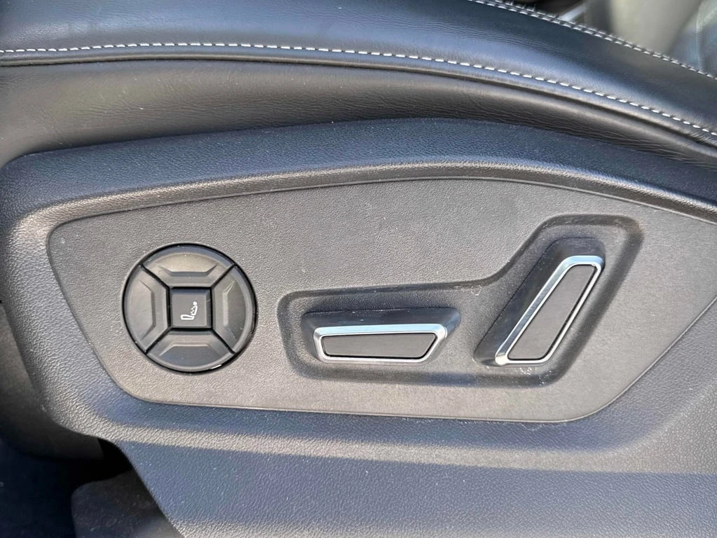 Audi SQ7 * 4.0 TFSI quattro * CARFAX * БЕЗ ПЪРВОНАЧАЛНА ВНО - изображение 10