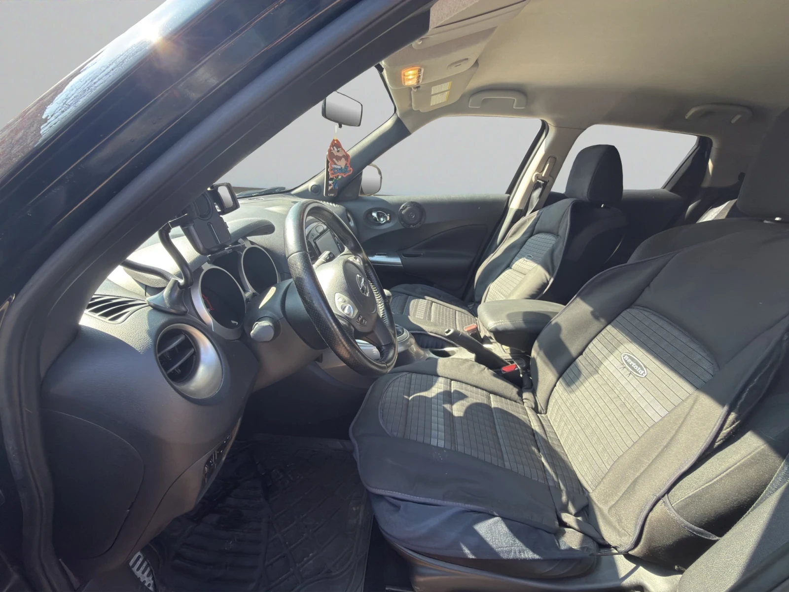 Nissan Juke 1.6 DIG-T 190 Acenta, снимка 9 - Автомобили и джипове - 53753443