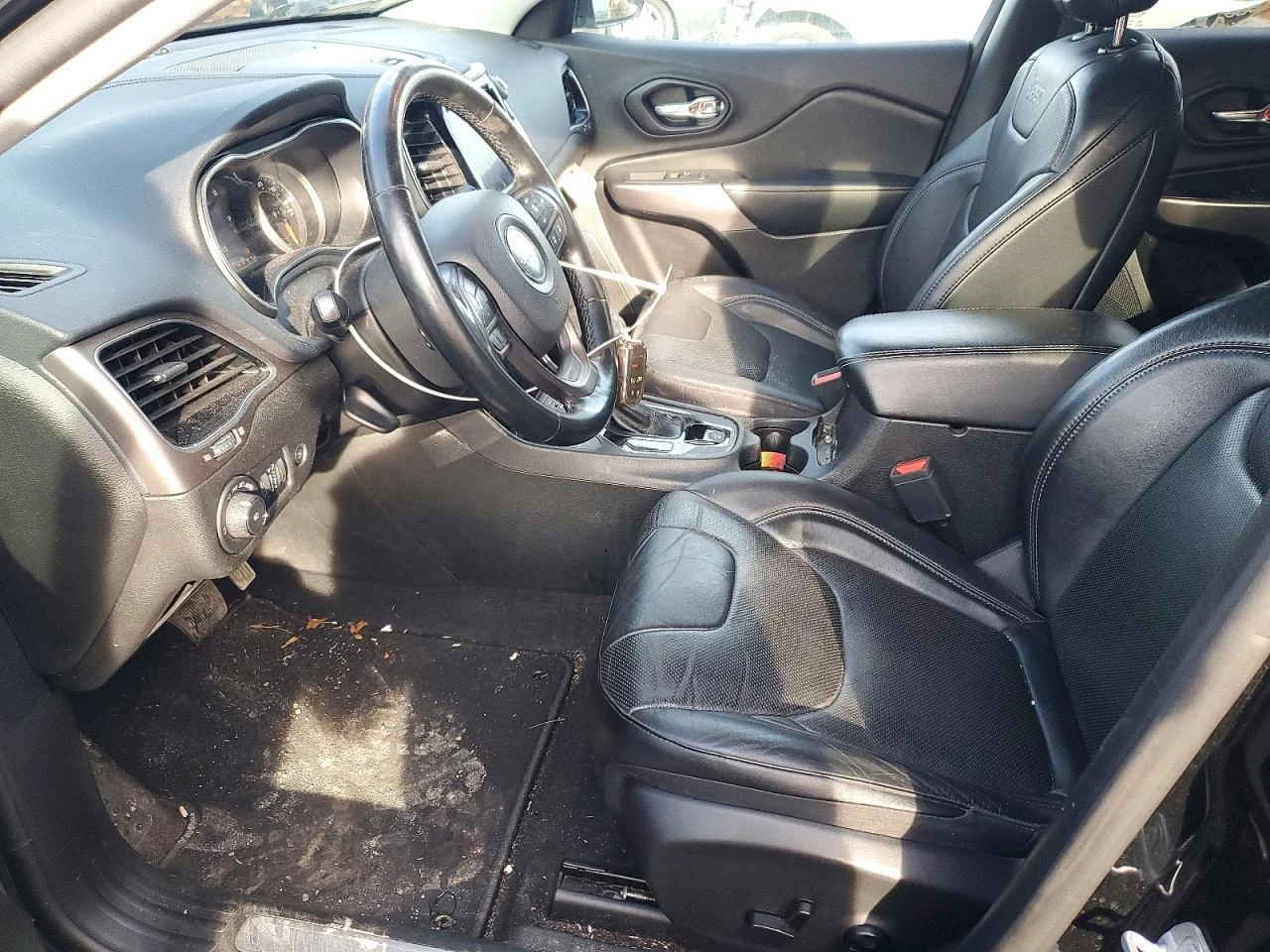 Jeep Cherokee 3.2l Limited, снимка 7 - Автомобили и джипове - 53854887