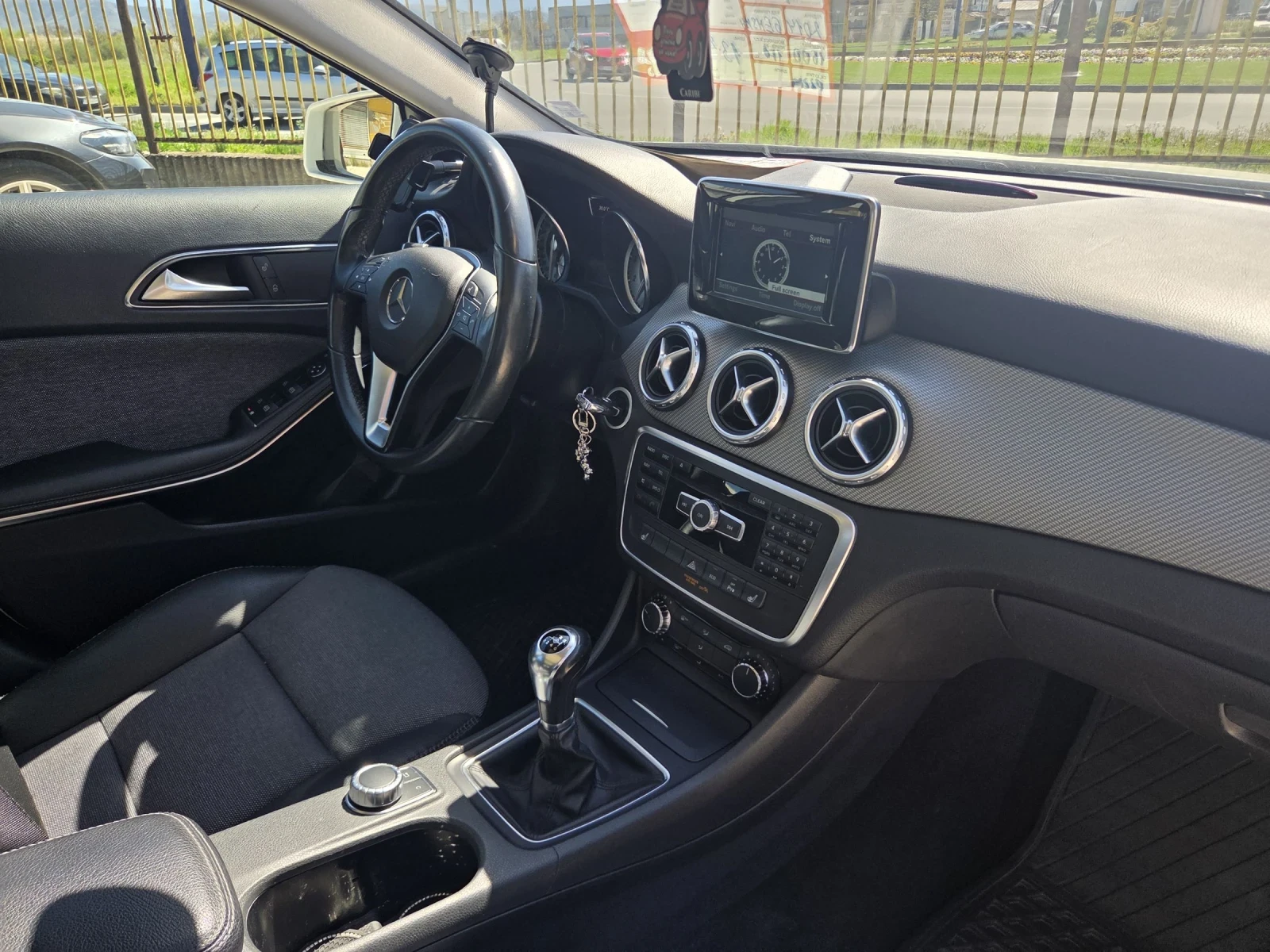 Mercedes-Benz GLA 200 Gla 200 1.6benzin 170kc 2014g, снимка 8 - Автомобили и джипове - 54127735