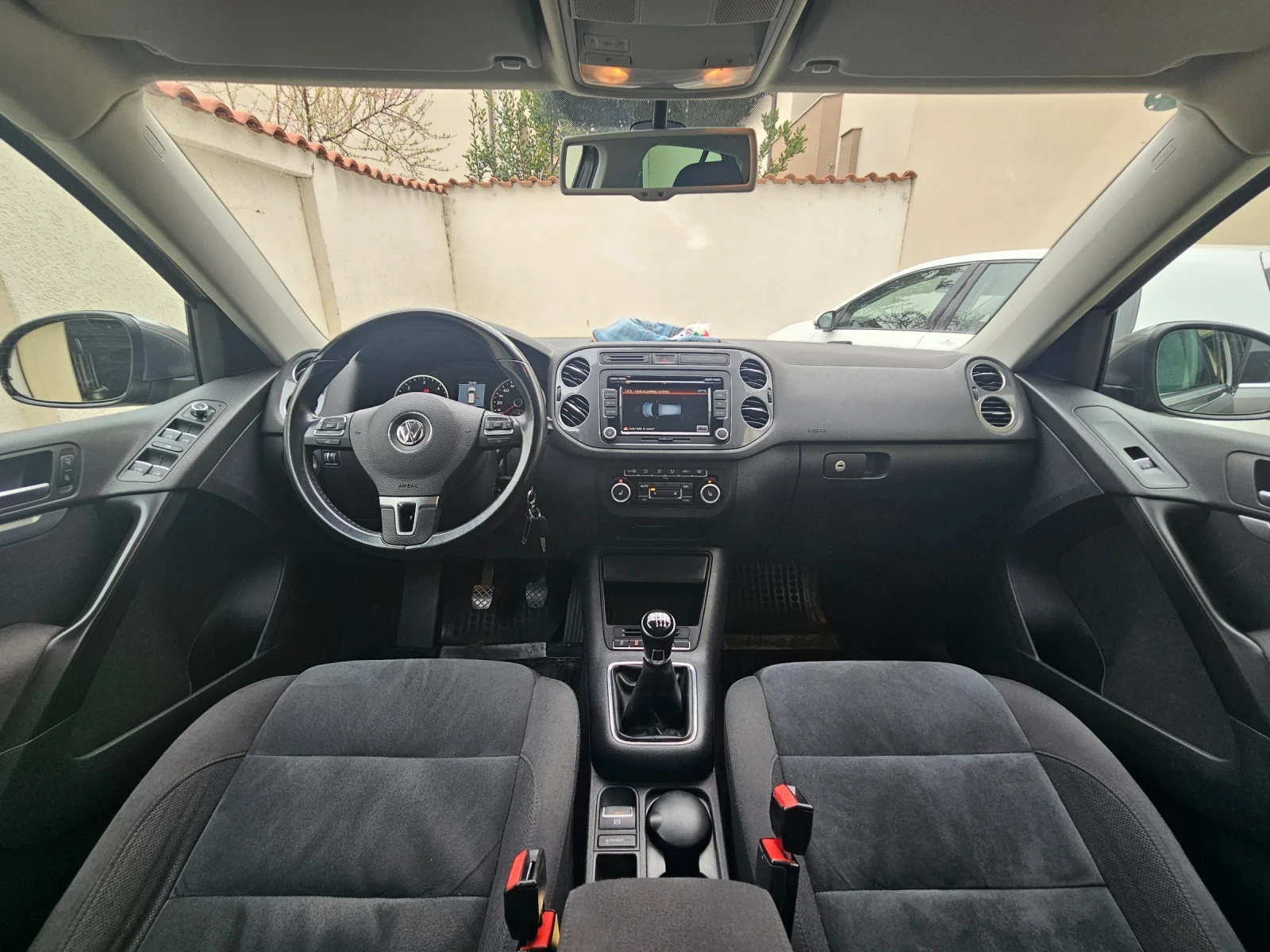 VW Tiguan, снимка 8 - Автомобили и джипове - 54269852