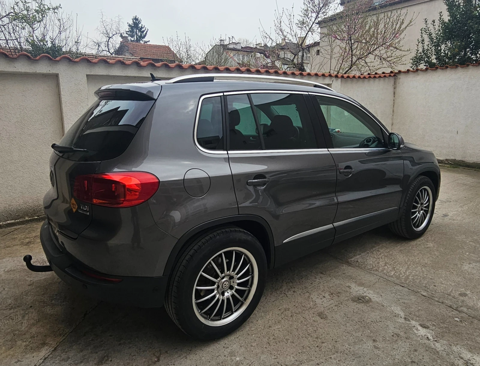 VW Tiguan, снимка 5 - Автомобили и джипове - 54269852