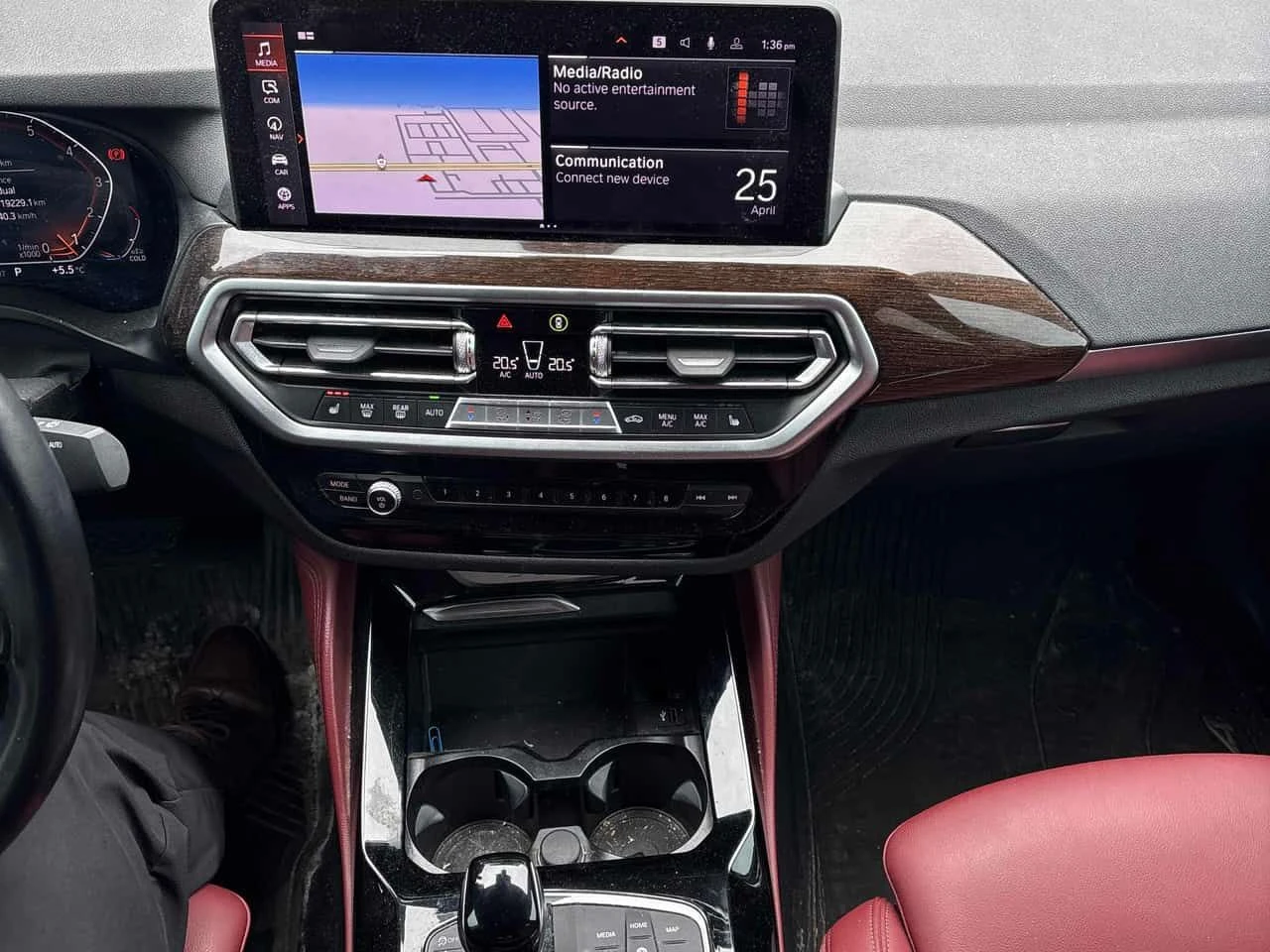 BMW X4 xDrive30i/ПАНОРАМА/ПОДГРЕВИ/ОТ ПРЕДСТАВИТЕЛСТВО, снимка 9 - Автомобили и джипове - 54320071