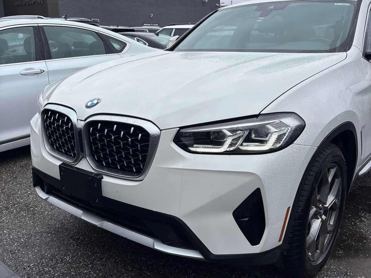 BMW X4 xDrive30i/ПАНОРАМА/ПОДГРЕВИ/ОТ ПРЕДСТАВИТЕЛСТВО, снимка 2 - Автомобили и джипове - 54320071