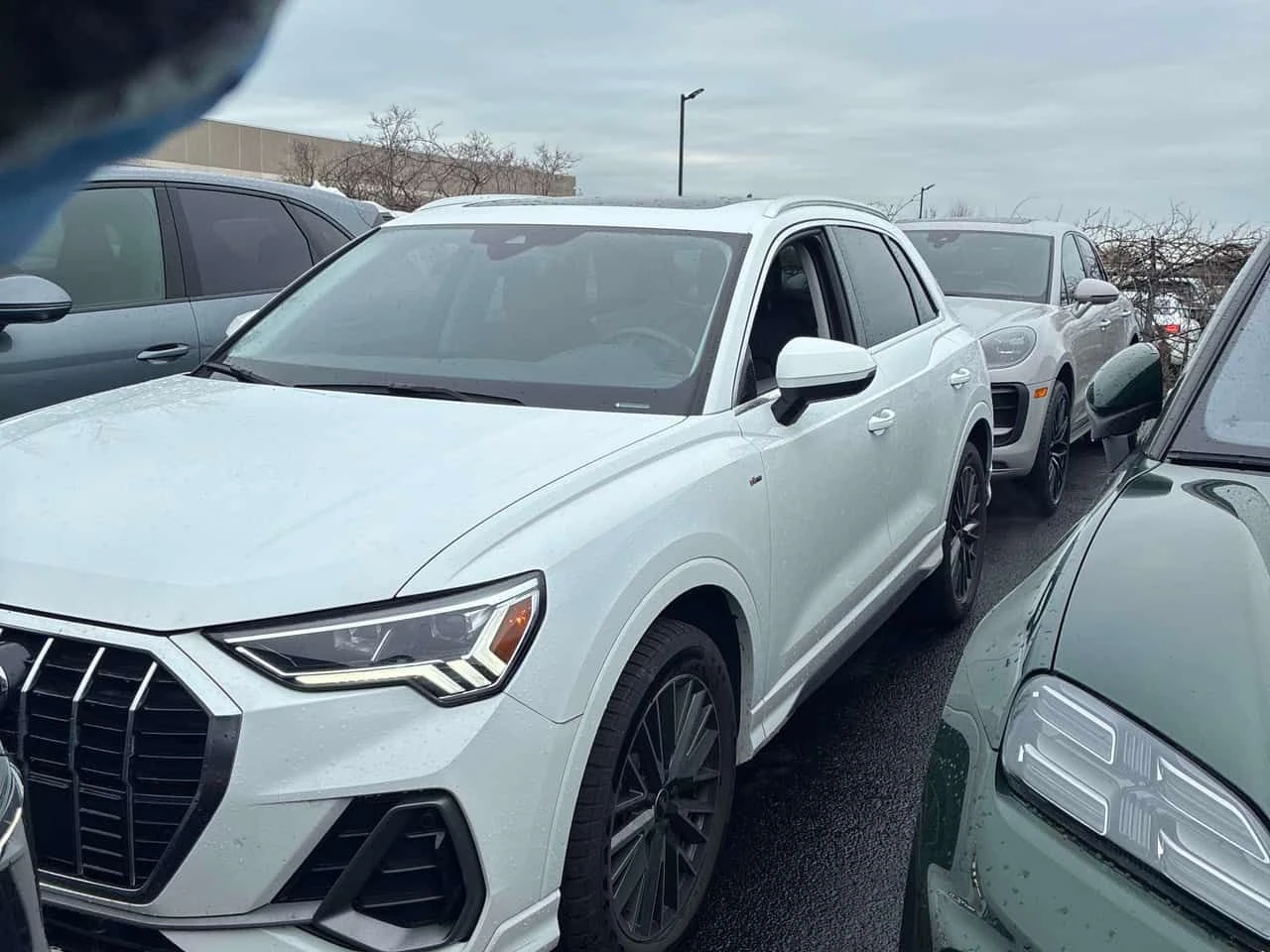 Audi Q3 PROGRESSIV| PANORAMA| 2 ЧИФТА ГУМИ| 2 КЛЮЧА , снимка 2 - Автомобили и джипове - 54386081