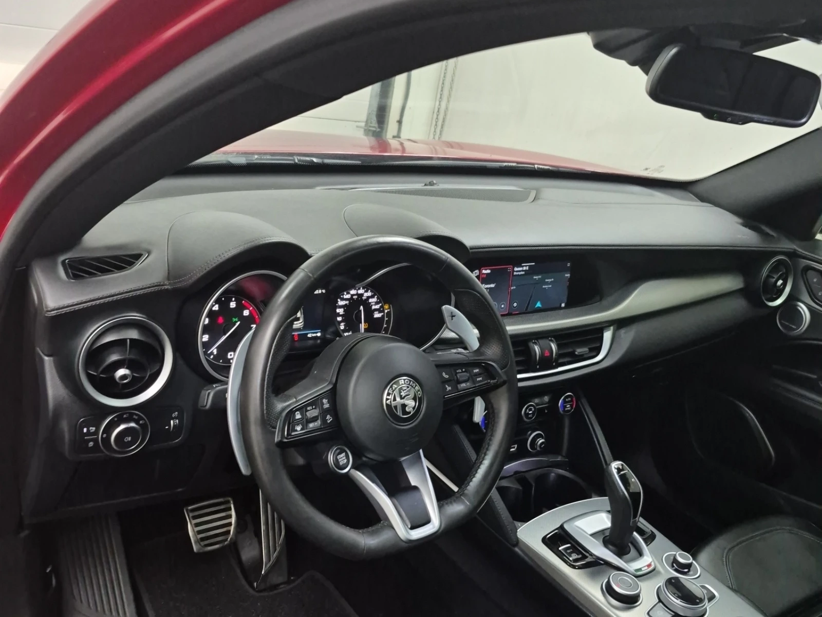 Alfa Romeo Stelvio VELOCE * 1 СОБСТВЕНИК * CARFAX * , снимка 6 - Автомобили и джипове - 54683575
