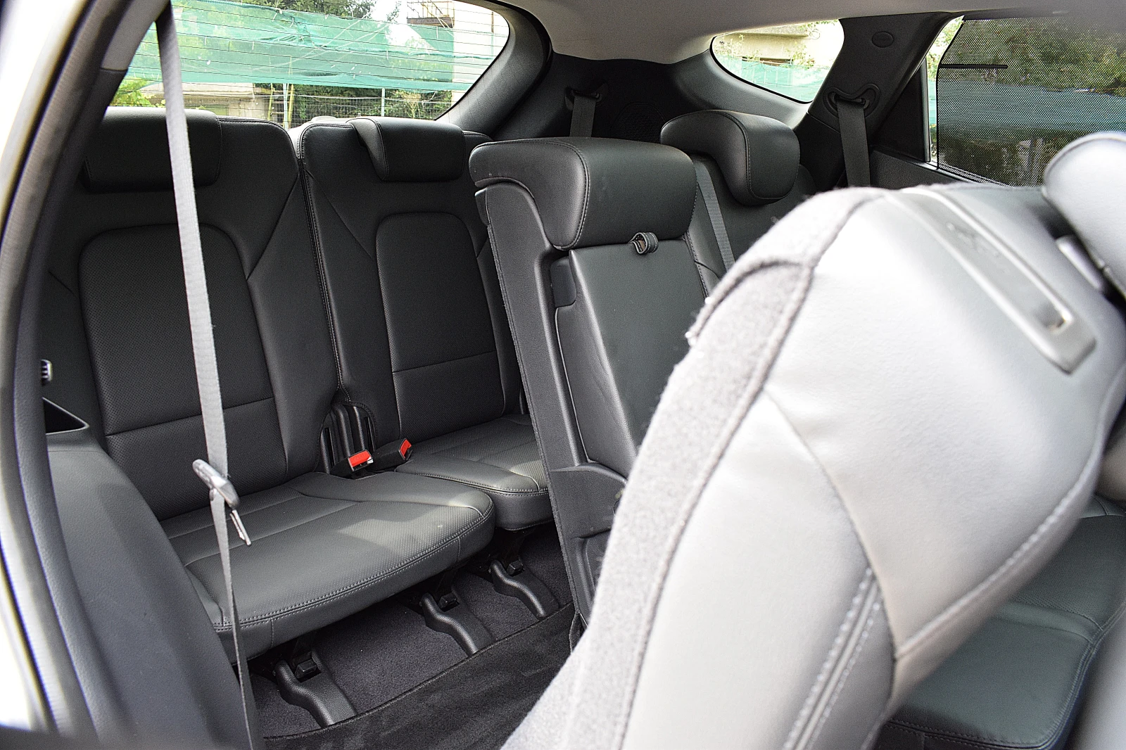 Hyundai Santa fe 2.2ШВЕЙЦАРИЯ-7МЕСТА/ДИСТРОНИК/КОЖА/НАВИ/LANE ASSIS, снимка 16 - Автомобили и джипове - 55317777