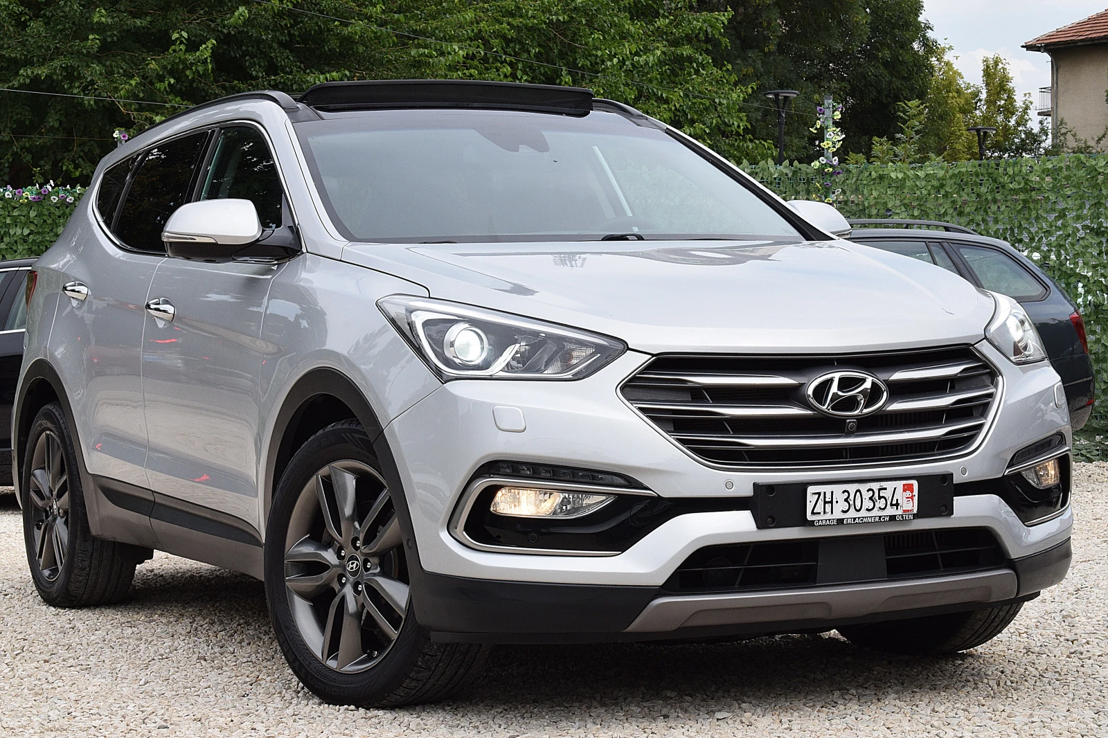Hyundai Santa fe 2.2ШВЕЙЦАРИЯ-7МЕСТА/ДИСТРОНИК/КОЖА/НАВИ/LANE ASSIS, снимка 3 - Автомобили и джипове - 55317777