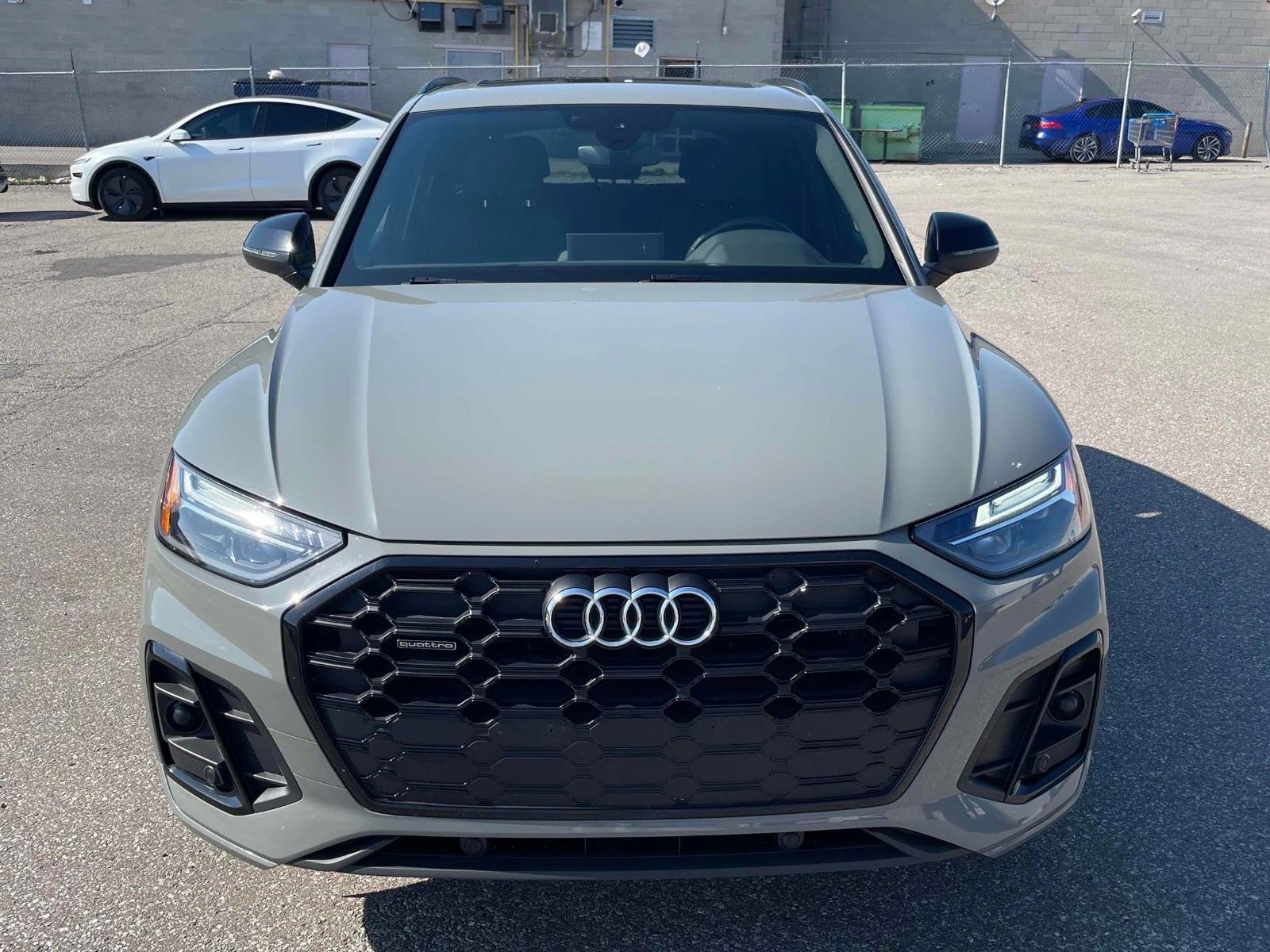 Audi Q5 SLINE* DISTRONIC* 360* М.ТОЧКА* ПОДГРЕВ, снимка 2 - Автомобили и джипове - 55572152