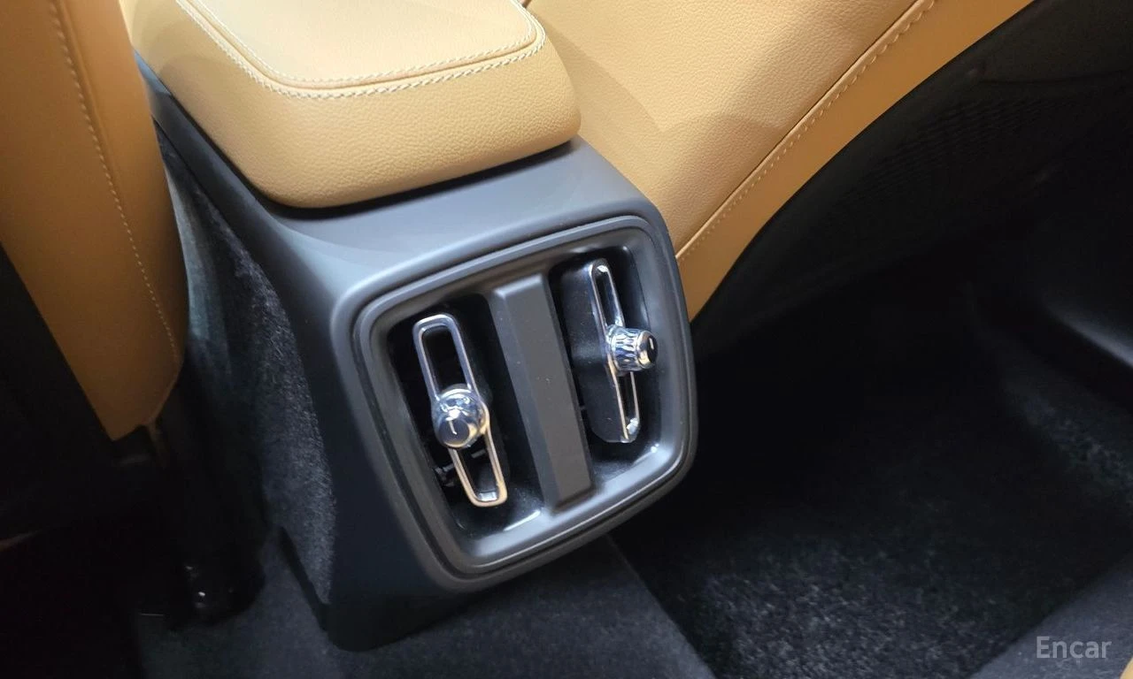 Volvo XC40 INSCRIPTION* ДИГИТАЛНО* ТАБЛО* ПОДГРЕВ* САМОПАРКИР, снимка 14 - Автомобили и джипове - 56076383