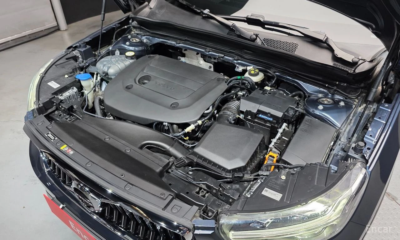 Volvo XC40 INSCRIPTION* ДИГИТАЛНО* ТАБЛО* ПОДГРЕВ* САМОПАРКИР, снимка 17 - Автомобили и джипове - 56076383