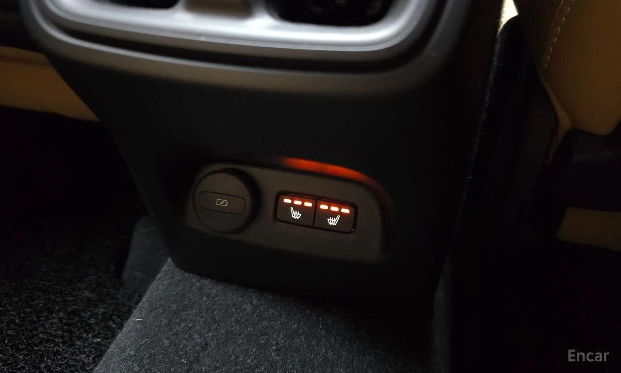Volvo XC40 INSCRIPTION* ДИГИТАЛНО* ТАБЛО* ПОДГРЕВ* САМОПАРКИР, снимка 15 - Автомобили и джипове - 56076383