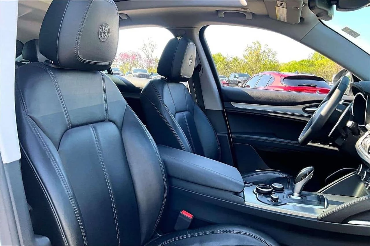 Alfa Romeo Stelvio * 2.0 Turbo Sport | �������� | �������� | CARFAX | | Mobile.bg � ����������� 7