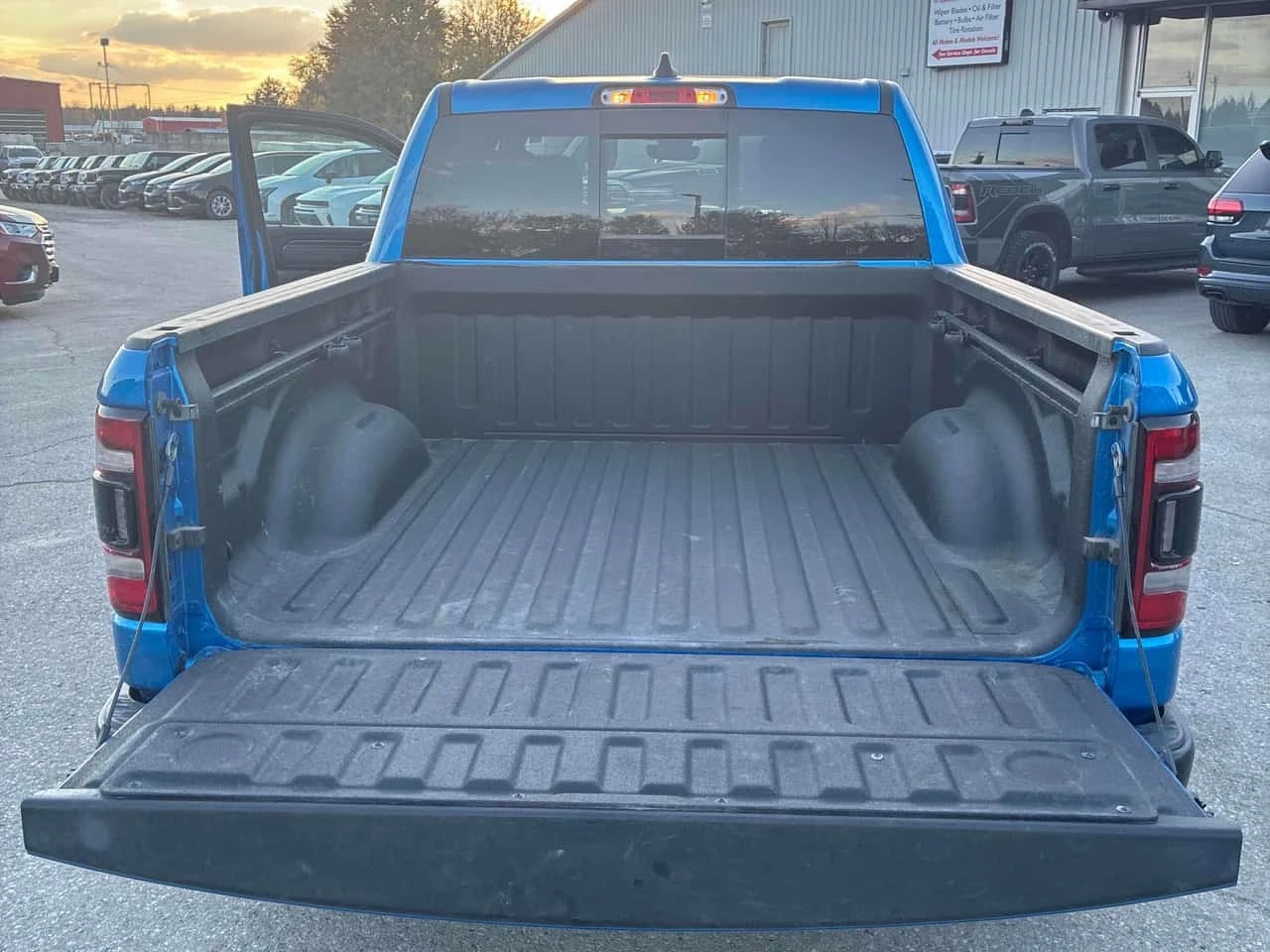 Dodge RAM 1500 * Big Horn * CARFAX * ����� �� ����������� | Mobile.bg � ����������� 15