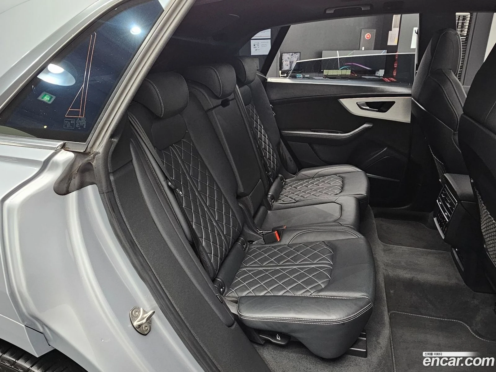 Audi Q8 50 TDI Quattro Premium, снимка 10 - Автомобили и джипове - 56741387