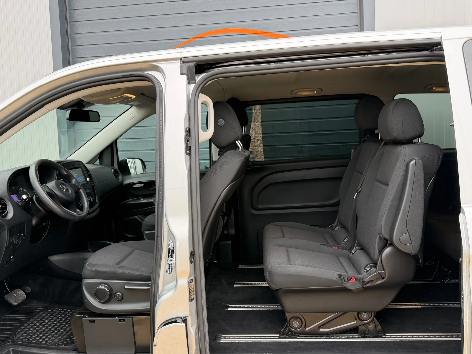 Mercedes-Benz Vito 41 KwH eVito 2019 tourer 8 persons  - изображение 9