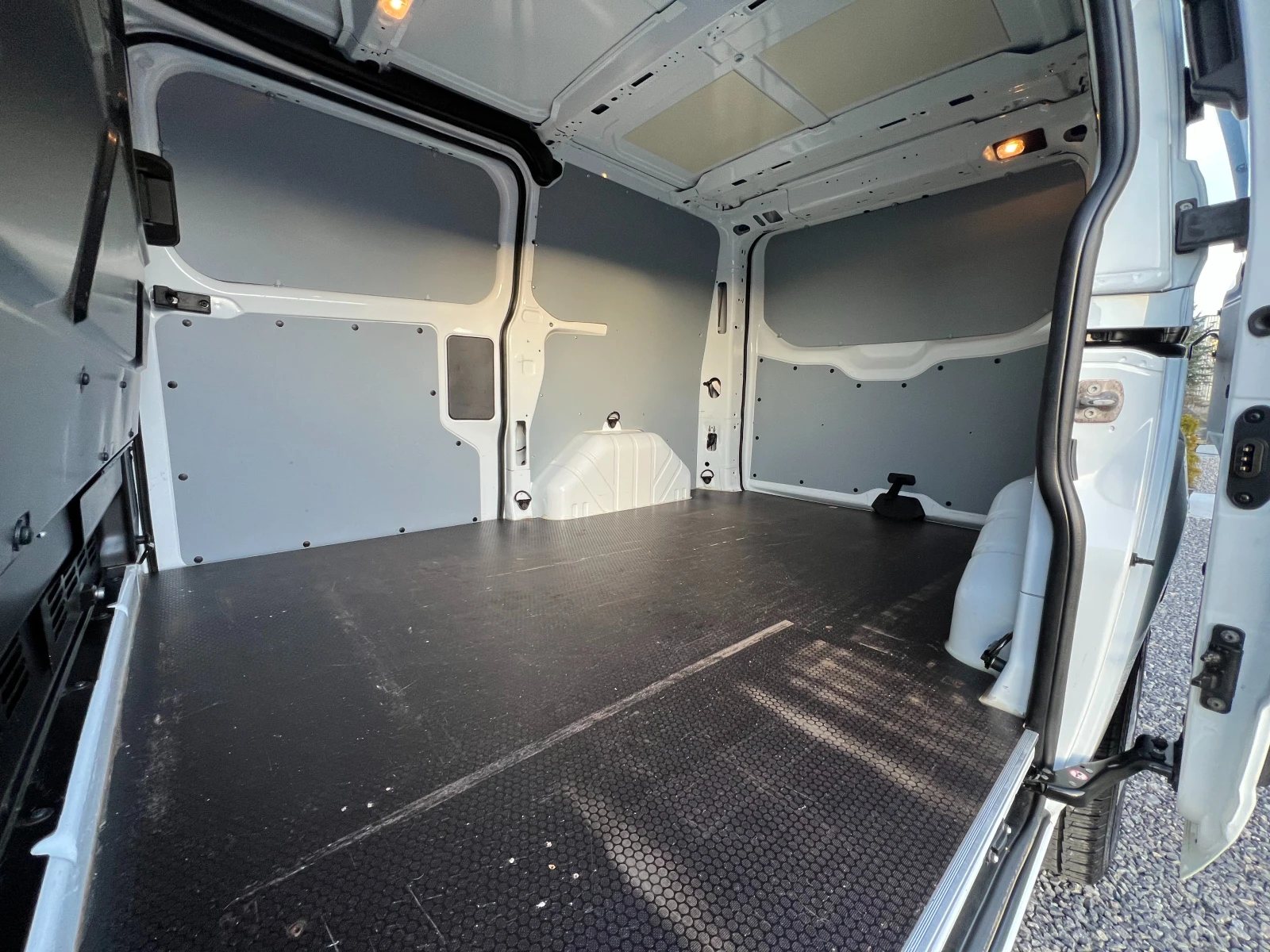 Ford Transit Custom 2.0TDCi ��� ��������� �����/3-������/����. ������� | Mobile.bg � ����������� 9