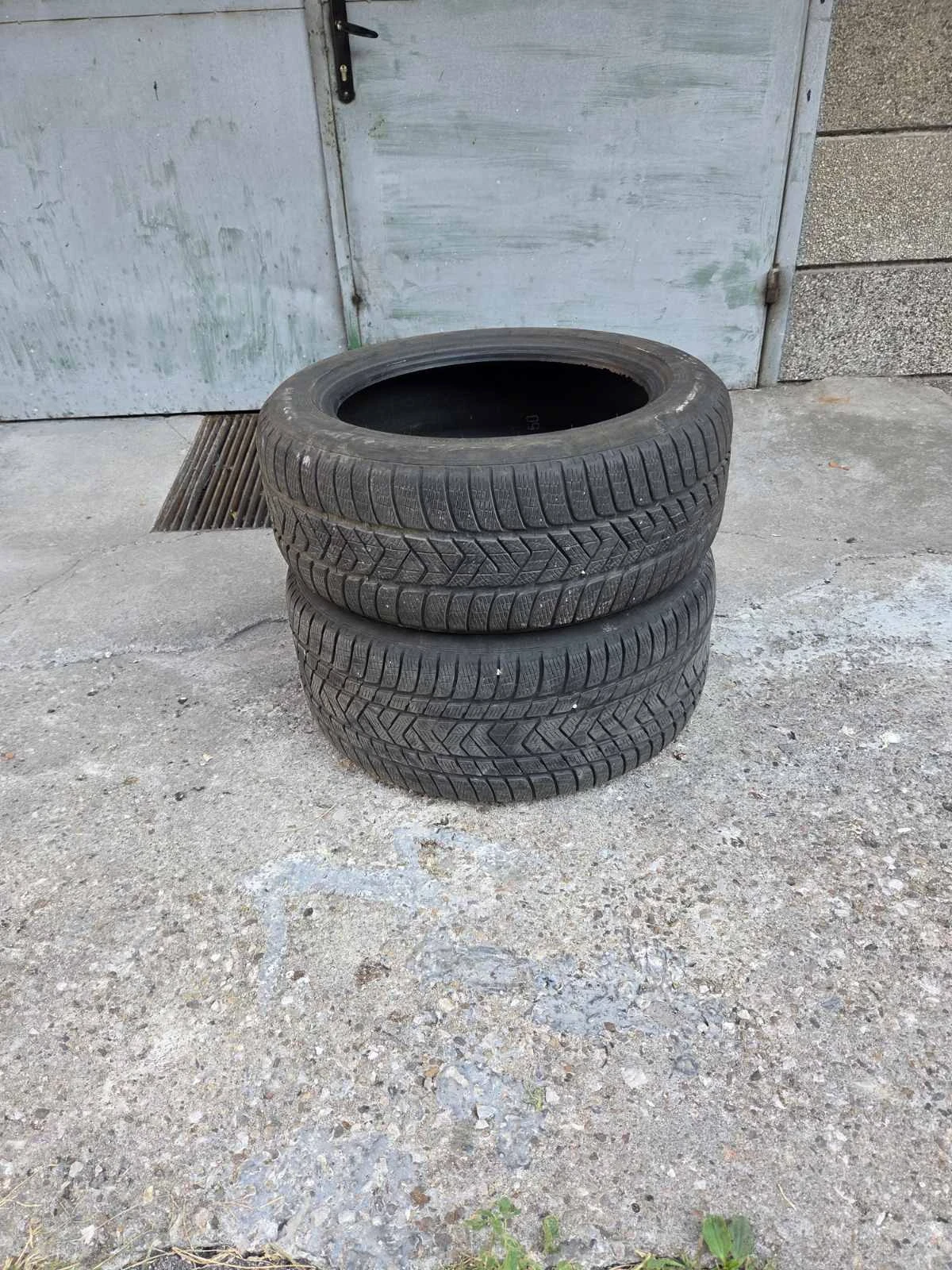 Гуми Зимни 255/50R19, снимка 4 - Гуми и джанти - 55620331