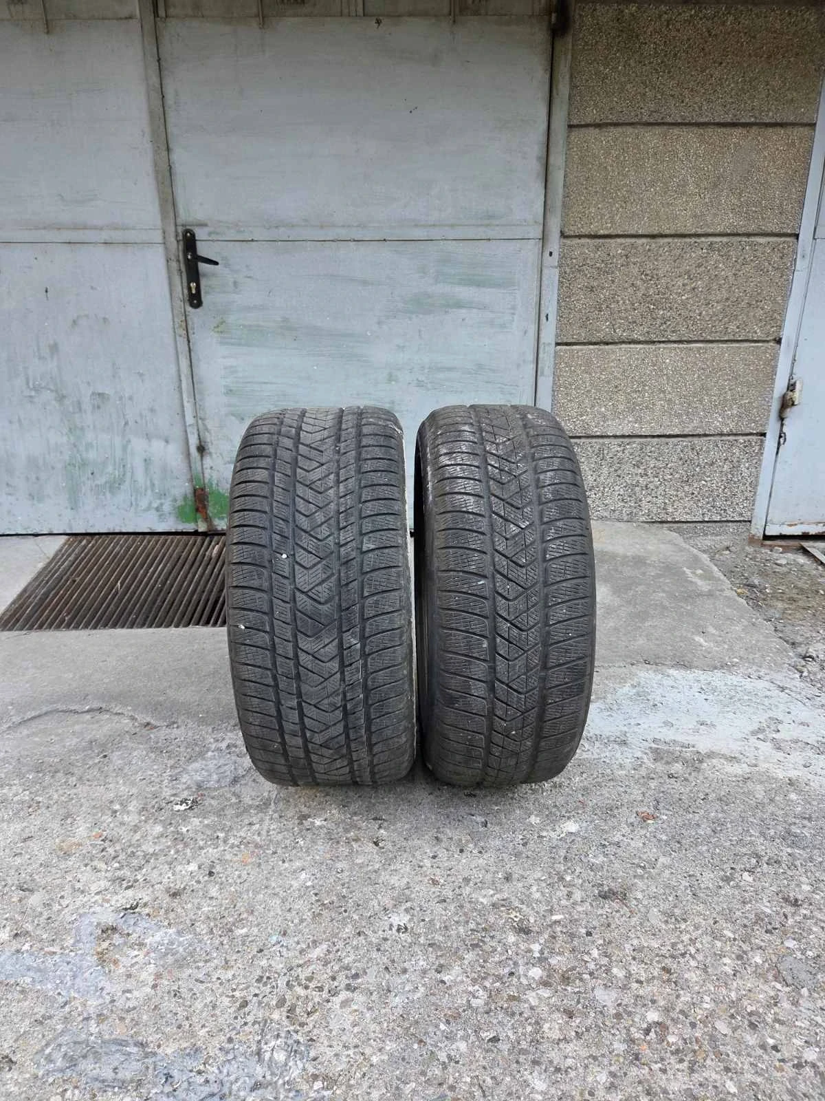 Гуми Зимни 255/50R19, снимка 5 - Гуми и джанти - 55620331