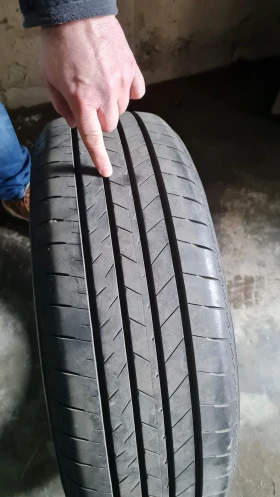 Гуми Летни 225/60R18, снимка 2 - Гуми и джанти - 48836401