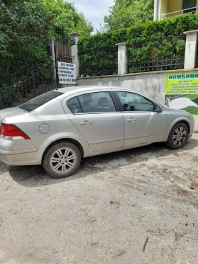 Opel Astra 1.6-116кс СЕДАН, снимка 1