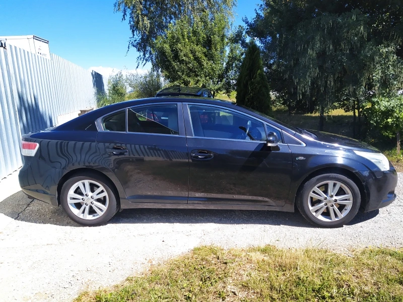 Toyota Avensis 2.2 D-CAT, снимка 3 - Автомобили и джипове - 37353525