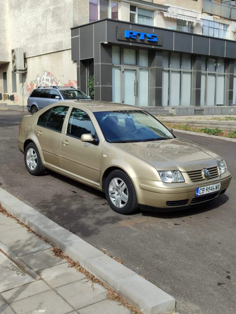 VW Bora 2.0i, снимка 2 - Автомобили и джипове - 47365245